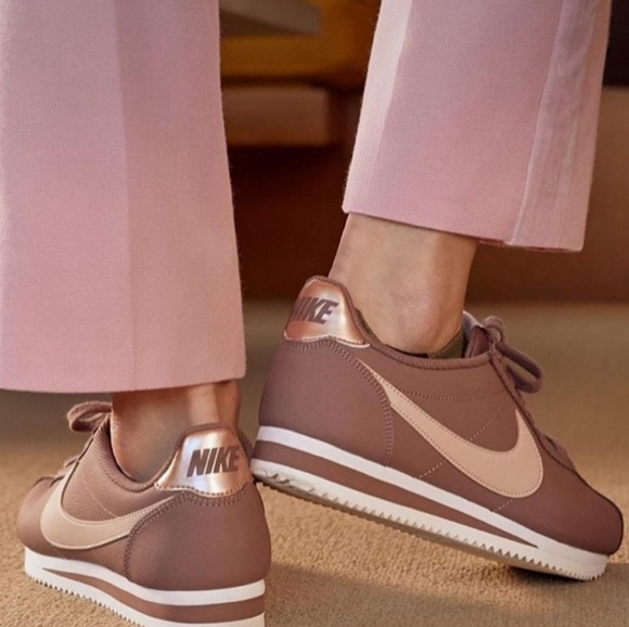 nike cortez gold rose